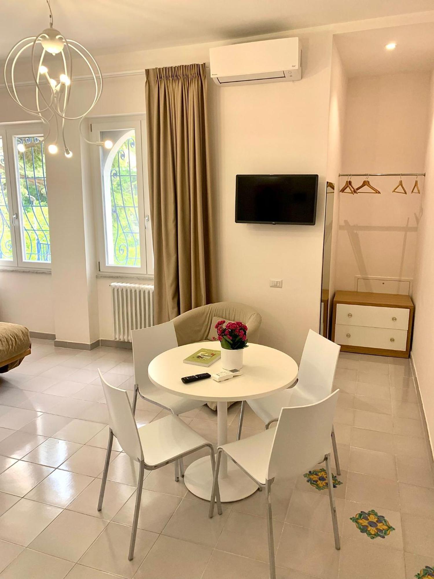 Aparthotel Giordano Amalfi Coast Vietri sul Mare